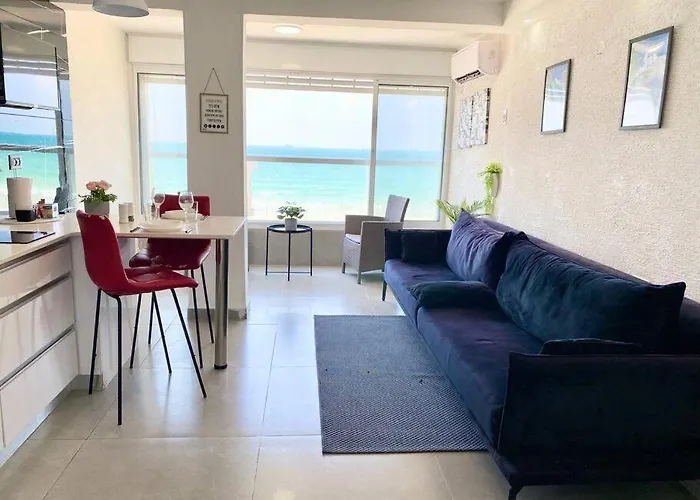 Seaside Cozy Apartment