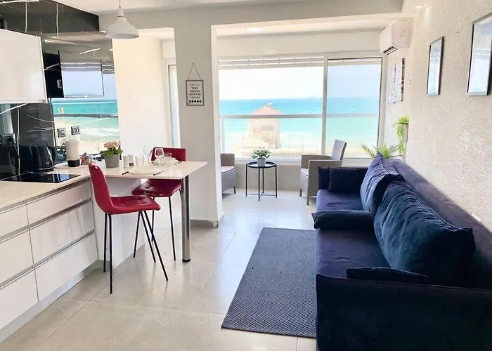 Seaside Cozy Apartment